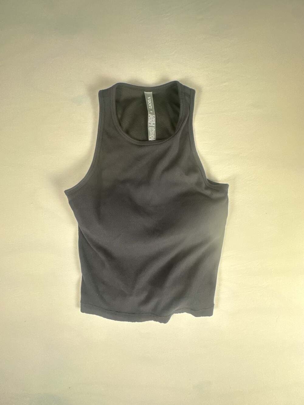 Vuori Ribbed Cropped Tank Top Dark Gray Size XS
#1084